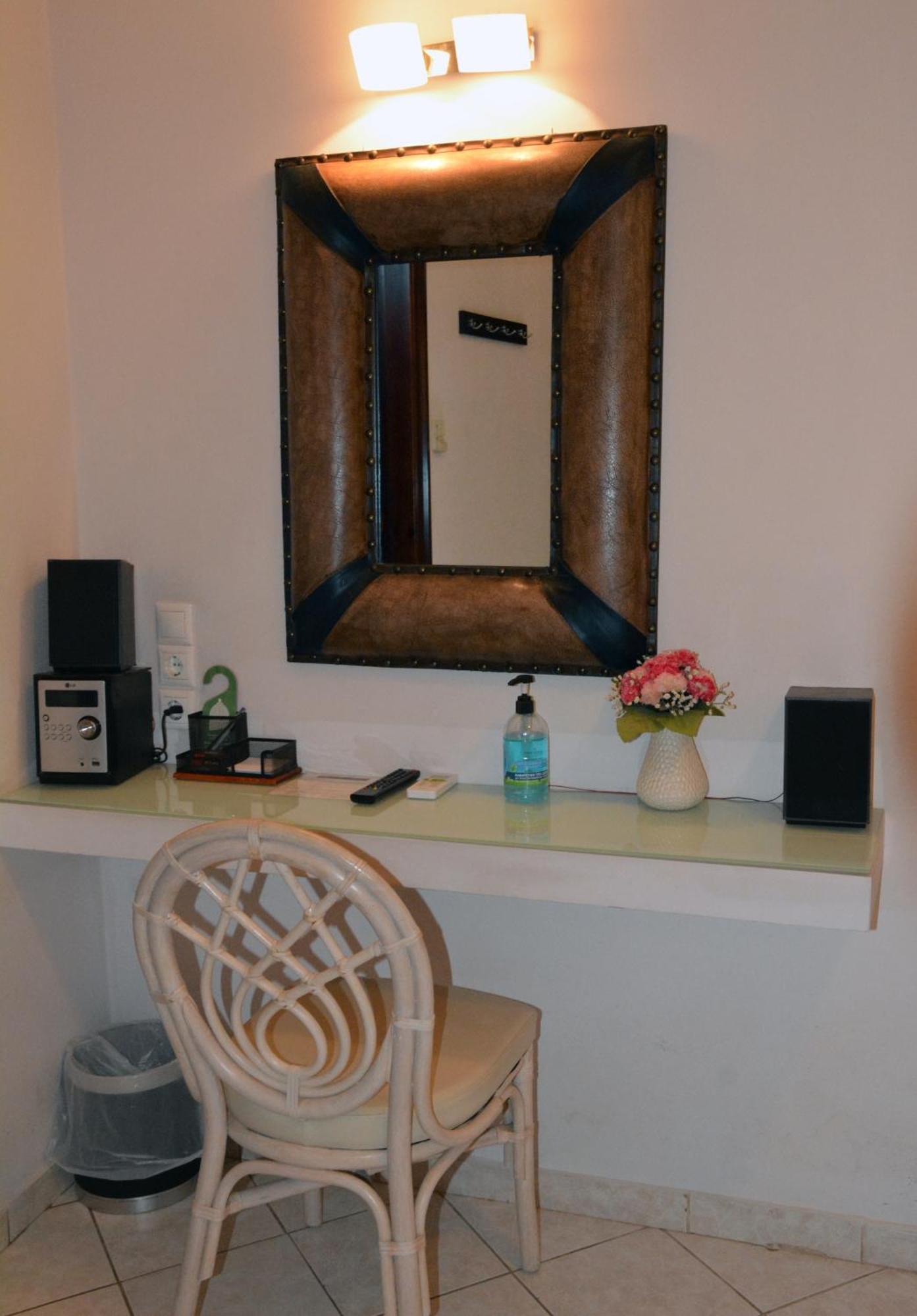 Enetiko Rooms Chania  Exteriör bild