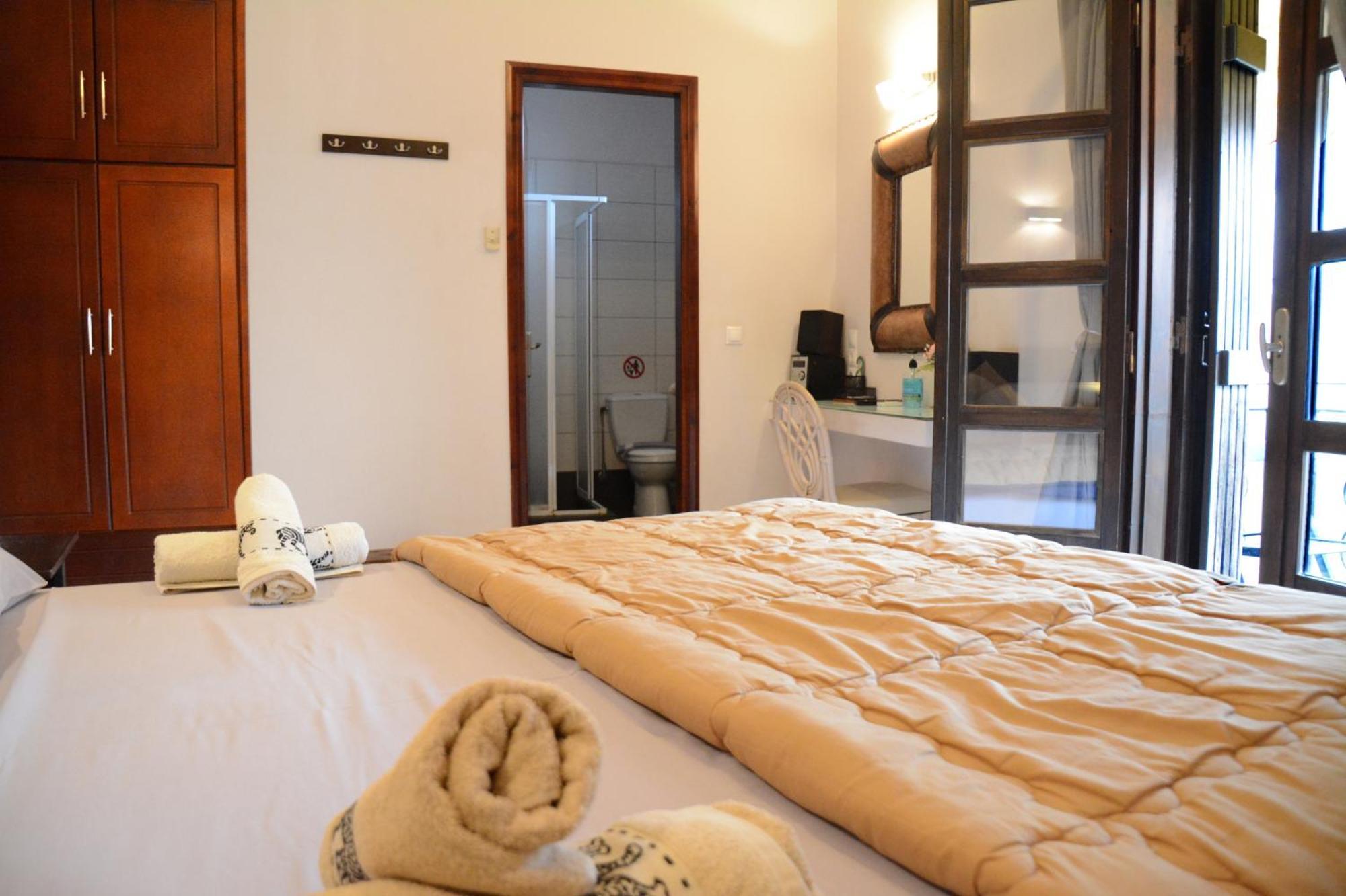 Enetiko Rooms Chania  Exteriör bild